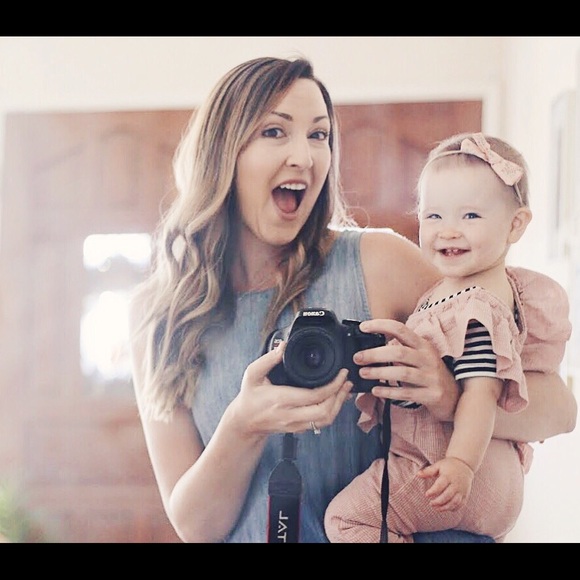 Meet your Posher, Heidi - Picture 1 of 1